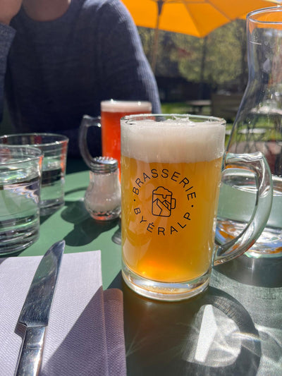 La chope Byéralp, en terrasse