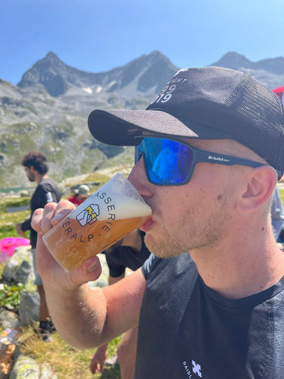 Pause au lac, gobelet de la maison